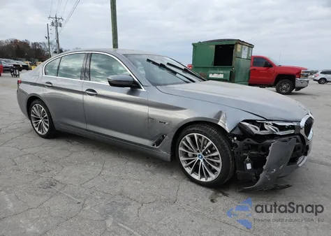 2023 BMW 530E z USA, uszkodzony, nr VIN WBA13AG08PCN32769